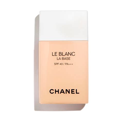 chanel correcting brightening makeup base|Chanel Le Blanc La Base Correcting Brightening Makeup Base.